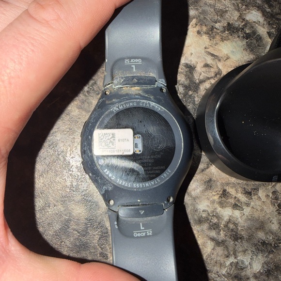 Samsung smart watch - Picture 2 of 3